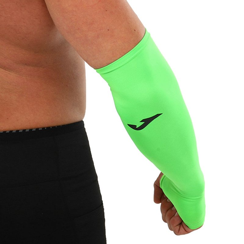 Рукав спортивний компресійний нарукавник з вирізом для великого пальця Joma ARM WARMER 400358-P02 размір S 2шт кольори в асортименті