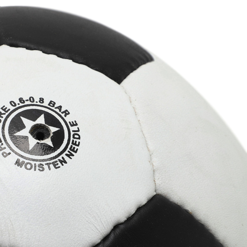М'яч футбольний BALLONSTAR CLASSIC FB-0045 Leather №5 білий-чорний