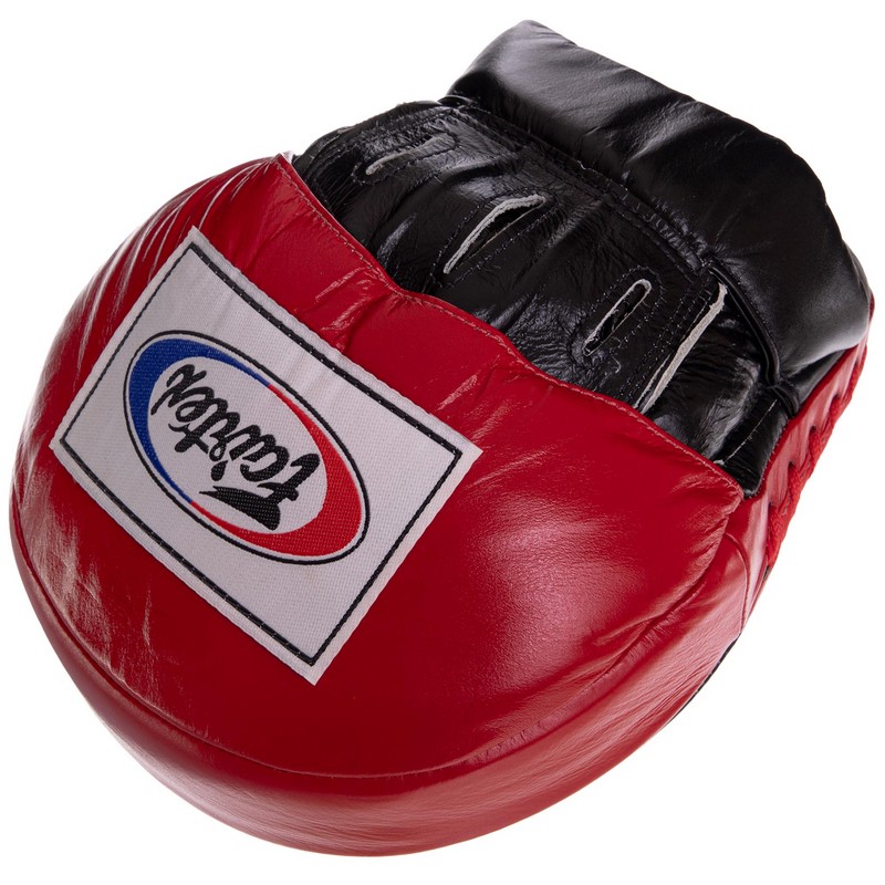 Лапа боксерська зігнута тренувальна шкіра FAIRTEX FMV9 24x19x5см 2штуки кольори в асортименті