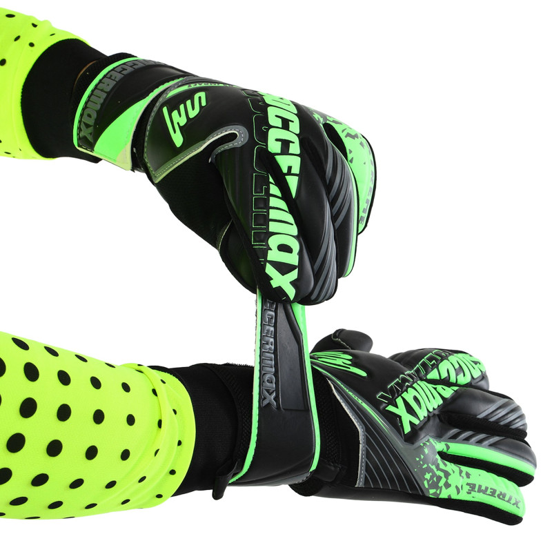 Рукавиці воротарські професійні із захистом пальців SOCCERMAX GK-4316 розмір 7-11 кольори в асортименті