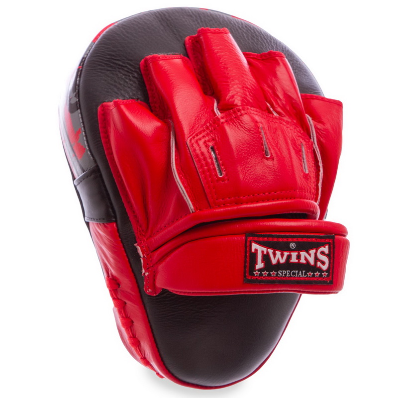 Лапа боксерська вигнута тренувальна шкіра TWINS PML10 18x27x4,5см 1штука кольори в асортименті