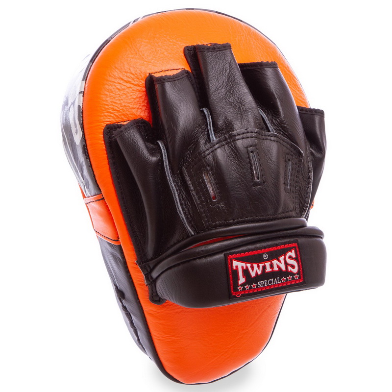 Лапа боксерська вигнута тренувальна шкіра TWINS PML10 18x27x4,5см 1штука кольори в асортименті