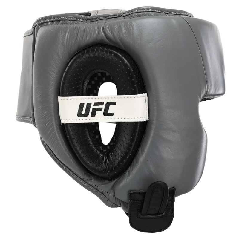Шолом боксерський у мексиканському стилі шкіряний UFC PRO Training UHK-69958 S срібний-чорний